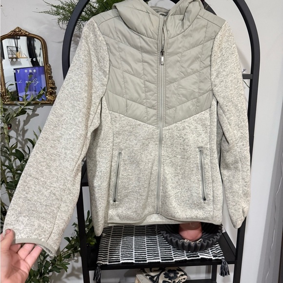 Kyodan Gray Chevron Quilted Puffer Coat size large - Picture 2 of 7